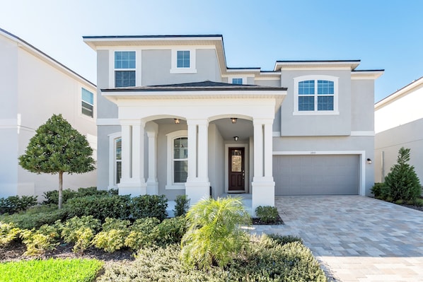 Villa (1800SAWYER) | Exterior