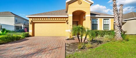 Villa (2142VICTORIA) | Exterior