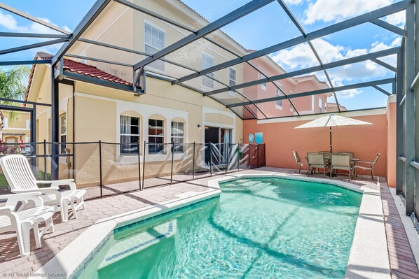 House | Pool