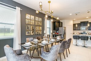 Villa (6070BOA  Luxury 6 Bedroom 4.Bath  Hom) | In-room dining