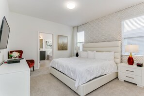 Villa (7049 OAKWO Luxury 6 Bedroom 4.Bath  H)