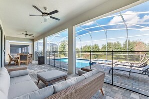 Villa (8805CRUDEN) | Balcony