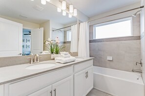 House (860PBEACH) | Bathroom - 4bed 3Ba Champions Gate Pool Home (Kissimmee)