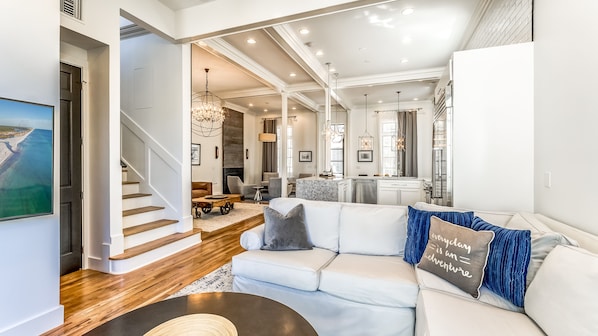 TV, peis, videospill og DVD-spiller