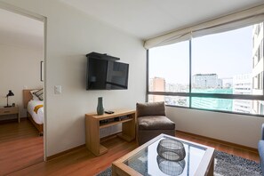 Apartment | Living area | Flat-screen TV