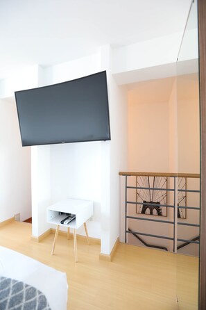 Apartment | Free WiFi, bed sheets