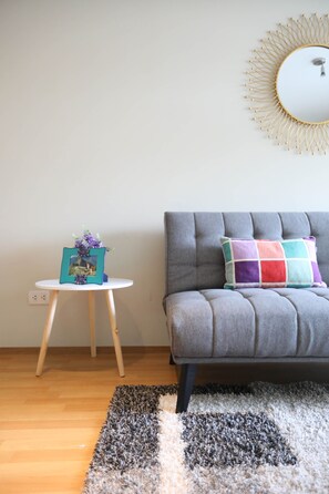 Apartment | Living area | Flat-screen TV - Relájate y recarga entre San Isidro y Miraflores (Lima)