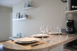 Apartment | In-room dining - Relájate y recarga entre San Isidro y Miraflores (Lima)