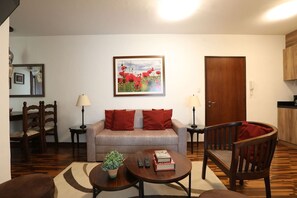 Apartment | Wohnzimmer | Flachbildfernseher