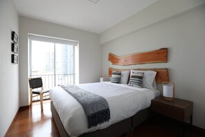 Apartment | Free WiFi, bed sheets