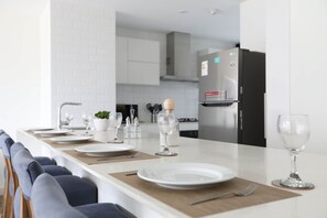 Apartment | In-room dining - Moderno & hermoso departamento, Miraflores (Lima)