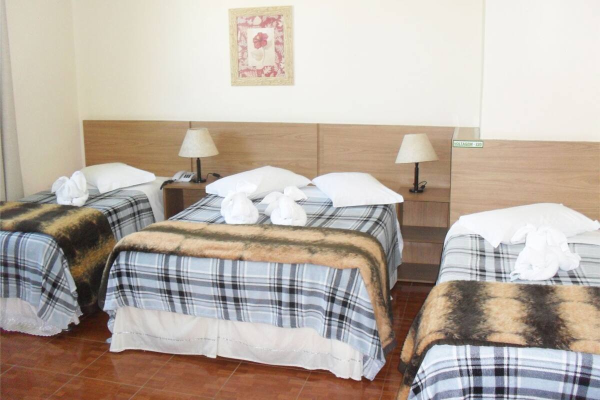 Standard-Vierbettzimmer