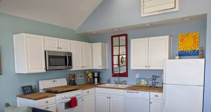 Lake Ontario 2 bedroom/2 bath - between Rochester and Niagara Falls