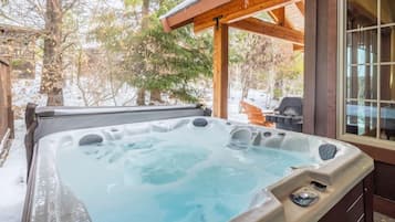 Bain à remous extérieur