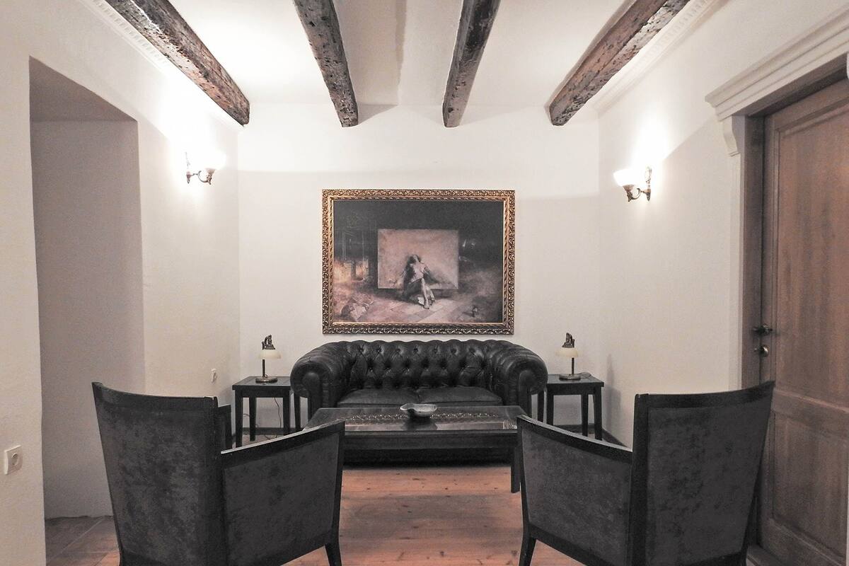 Family Apartment | Living area | Flat-screen TV