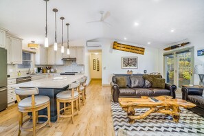 TV, fireplace, DVD player