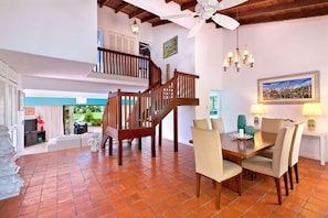 Villa, 3 Bedrooms | Dining