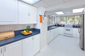 Fridge, microwave, stovetop, cookware/dishes/utensils