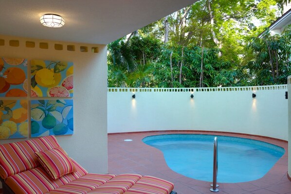 Villa, 3 habitaciones | Alberca