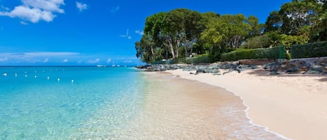 Villa, 3 Bedrooms | Beach