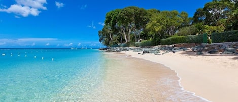 Villa, 3 Bedrooms | Beach