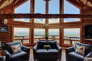 TV, peis og fotballspill