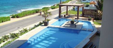 Piscine extérieure