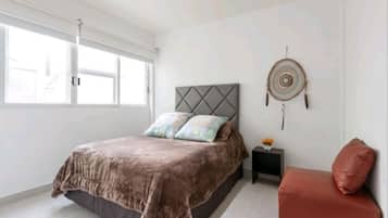 3 bedrooms, desk, iron/ironing board, WiFi