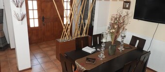 Cómoda Casa Ubicada en un lindo sector y muy tranquilo, ceca de supermercados.