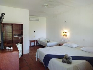 Quarto família, varanda coberta, vista para a piscina (Taiba Master) | Vista do quarto