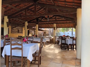 Desayuno buffet incluido todos los días 