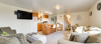 Cozy Apt < 1 Mi Near Lake Huron & Mackinac Island!