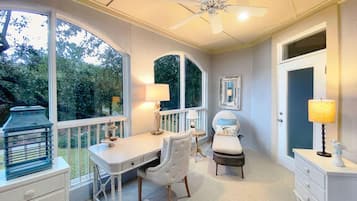 Townhouse, 3 kamar tidur | Ruang keluarga