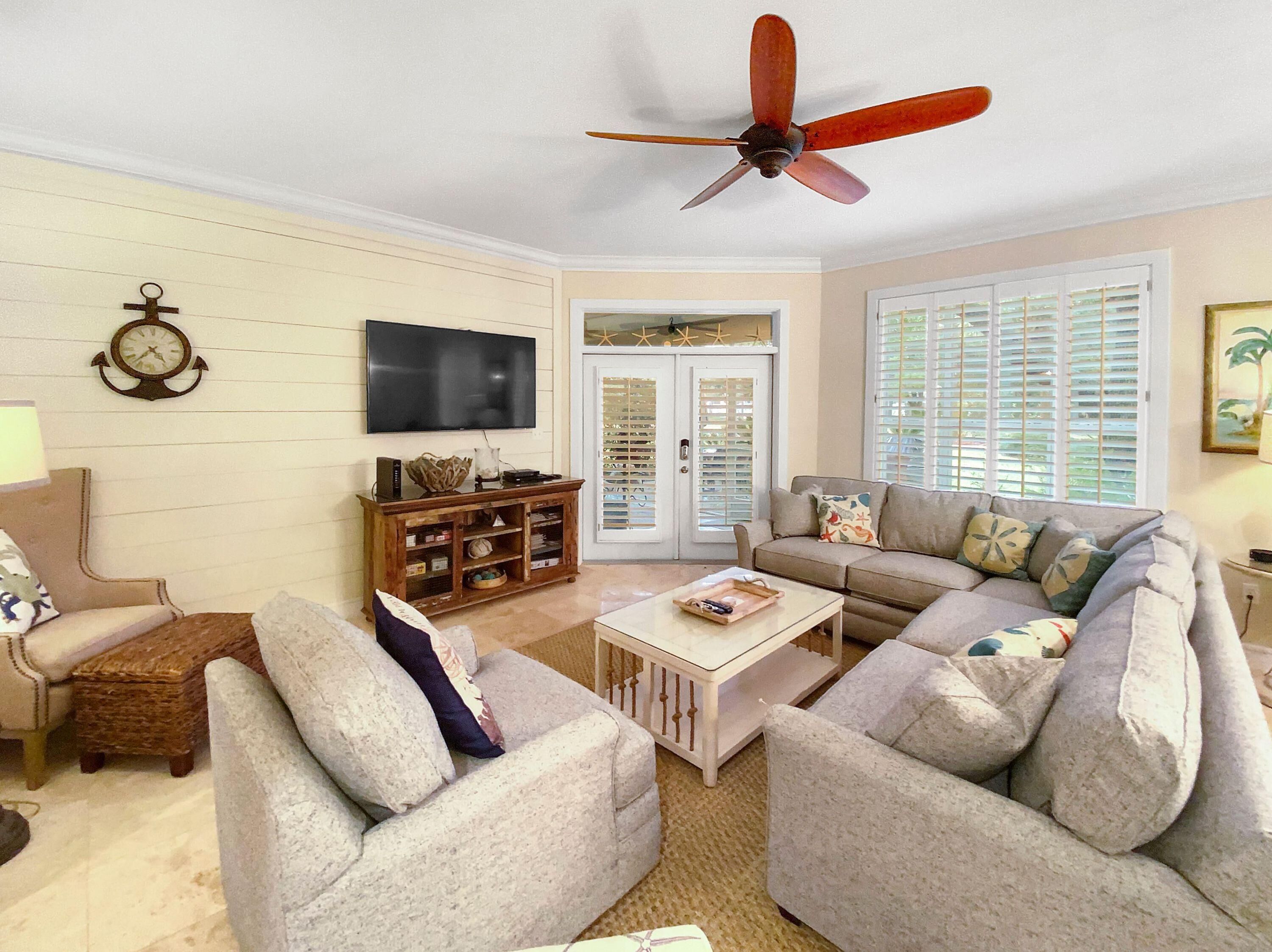 Townhome, 3 Bedrooms | Living room