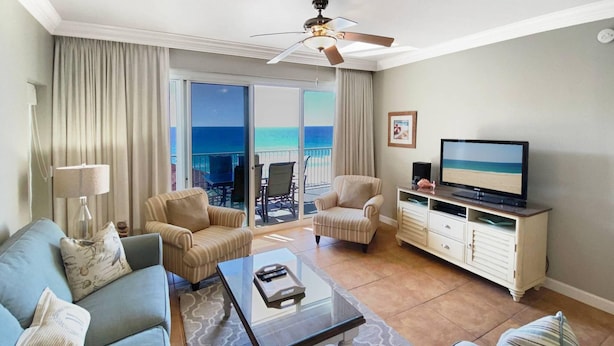 Condo, 2 Bedrooms, Ocean View | Living room