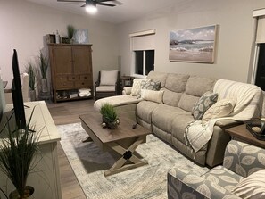 スマートテレビ、書庫、ステレオ