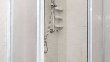 Shower, bidet, towels