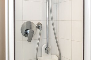 Shower, bidet, towels - M261 - Marcelli, renovated three-room apartment with sea view terrace pt (Marcelli)