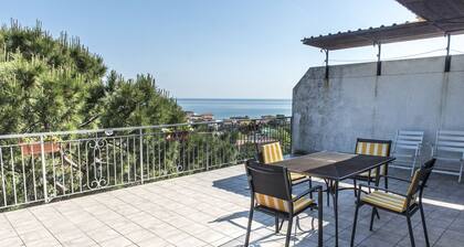 M262 - Marcelli, renovated four-room apartment with sea view terrace 1p