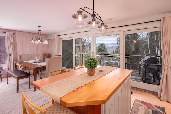 Chalet, 3 Bedrooms | Private kitchen | Coffee/tea maker, fridge, microwave, oven
