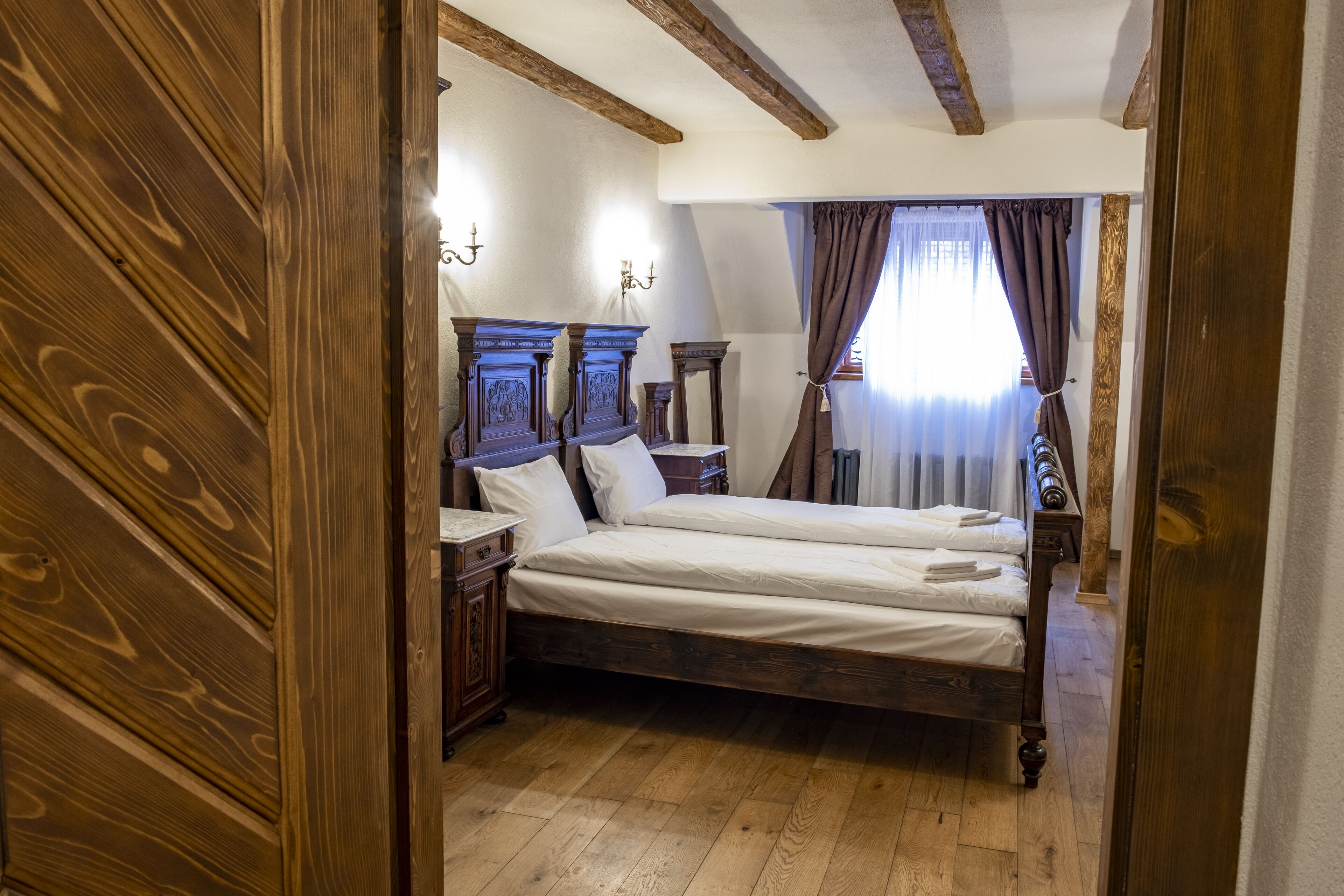 Habitación Confort con 1 cama doble o 2 individuales | Mobiliario individual y ropa de cama