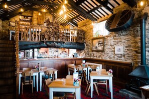 Bar (en la propiedad)