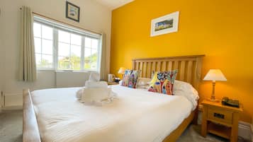 Double Room, Ensuite, Sea View (Room 9 Small)