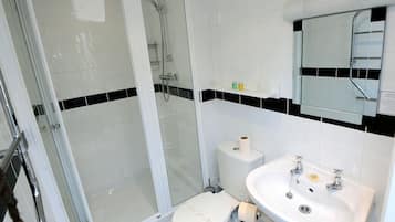 Twin Room, Ensuite (Room 3 ) | Bathroom