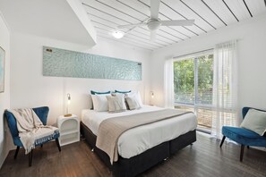 5 bedrooms, iron/ironing board, free WiFi, bed sheets