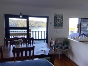 Dining - Fantastic Lake and Mountain views with Spa Pool (Rotorua)