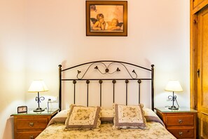 3 camere, ferro/asse da stiro, Wi-Fi gratuito, lenzuola