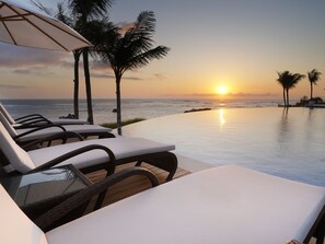 Outdoor pool - Beach front Luxury Villa in Cemagi Beach (badung)