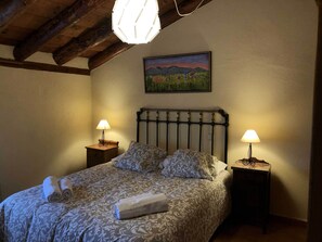 7 soverom, strykejern/-brett, wi-fi og sengetøy