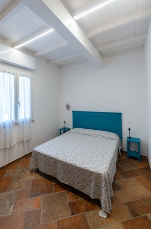 1 dormitorio, tabla de planchar con plancha, wifi gratis y ropa de cama